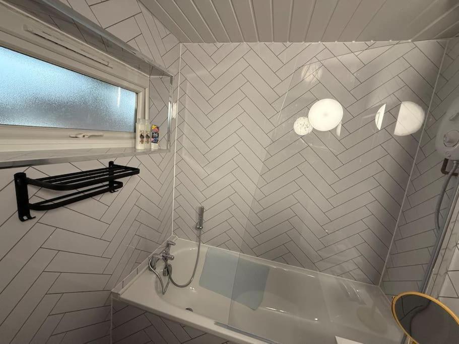 1st Floor Flat In Crawley! Close To Gatwick Apartamento *
